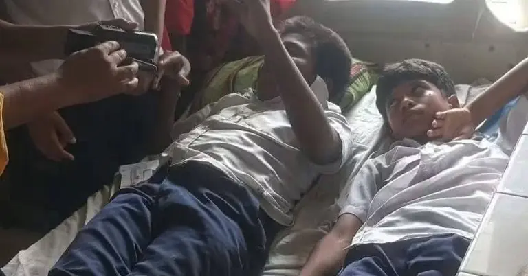 পানি পান করে হাসপাতালে ভর্তি স্কুলশিক্ষার্থীরা